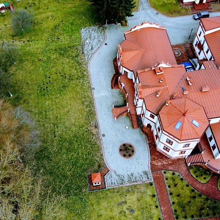 Palac Mysleta Uzdowo Экстерьер фото
