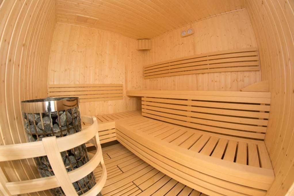 Palac Mysleta Uzdowo Экстерьер фото