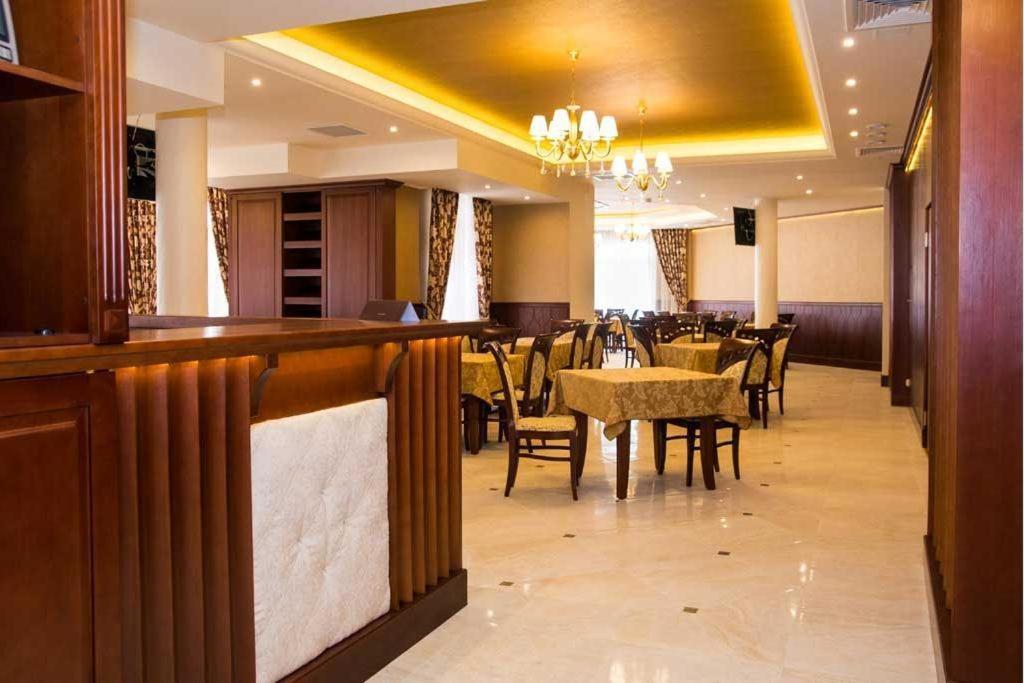Palac Mysleta Uzdowo Экстерьер фото